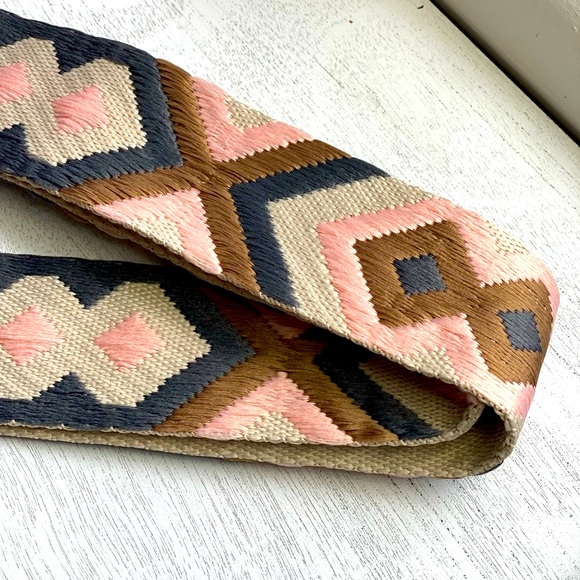 Brand NEW Crossbody Strap for any Bag in Blush Brown Grey Geo ๐๐ค - Picture 4 of 8